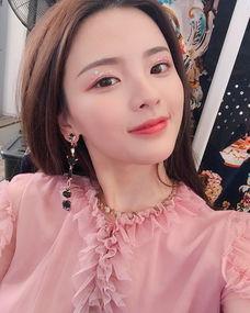 娱乐吃瓜锦鲤妹妹,娱乐吃瓜界的吉祥物